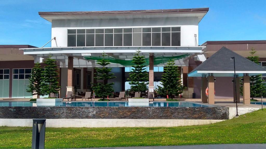 Ron'S Condo Overlooking The Lake Tagaytay City Екстериор снимка