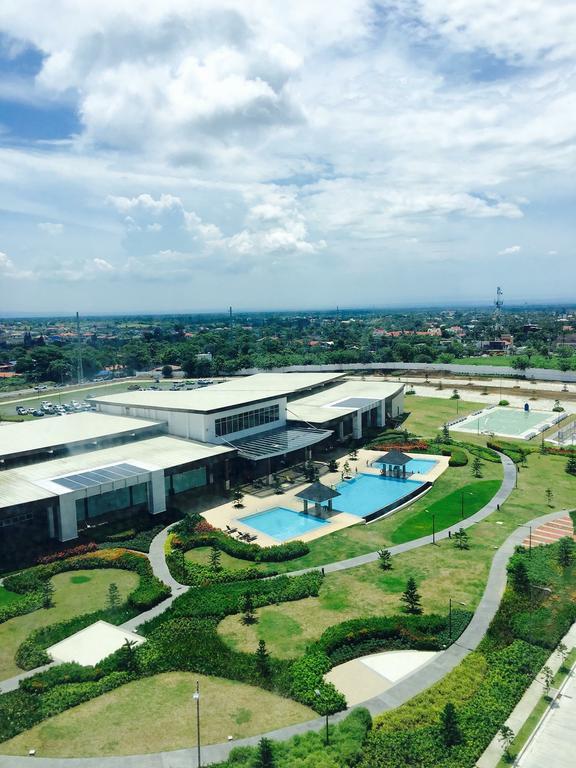 Ron'S Condo Overlooking The Lake Tagaytay City Екстериор снимка